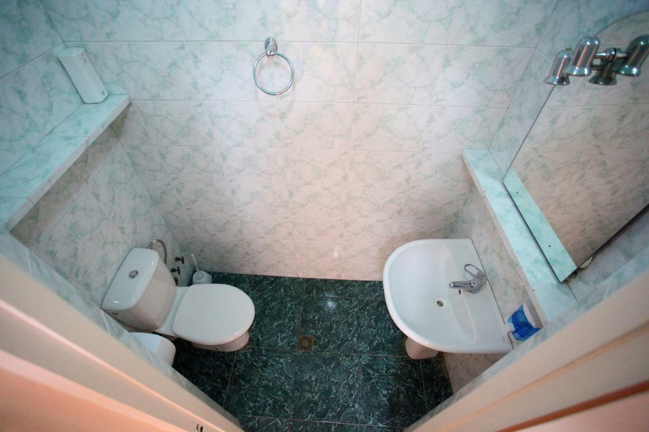 M42 Hostel Tbilisi Exteriör bild