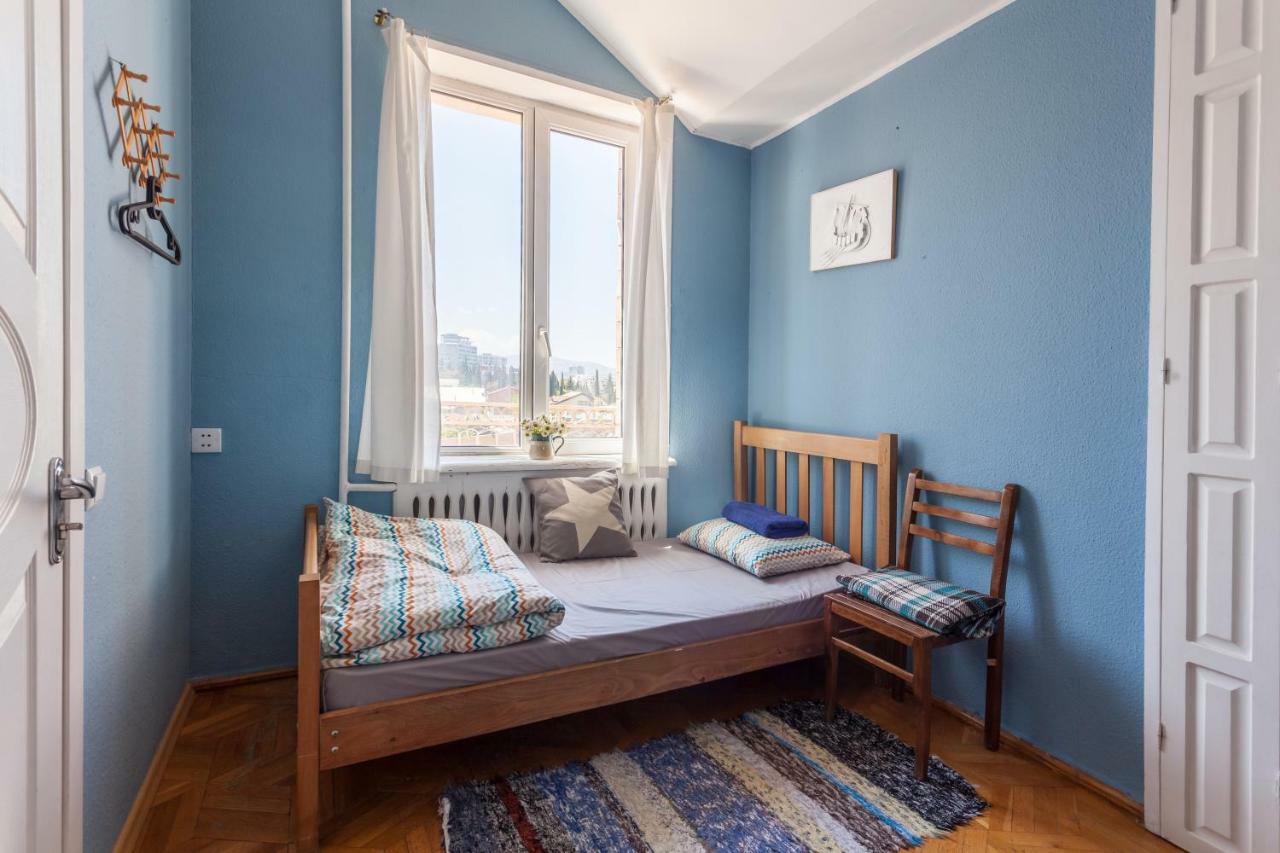 M42 Hostel Tbilisi Exteriör bild