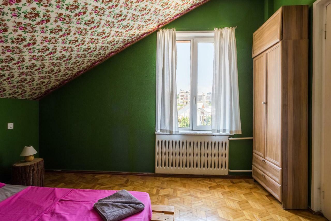 M42 Hostel Tbilisi Exteriör bild
